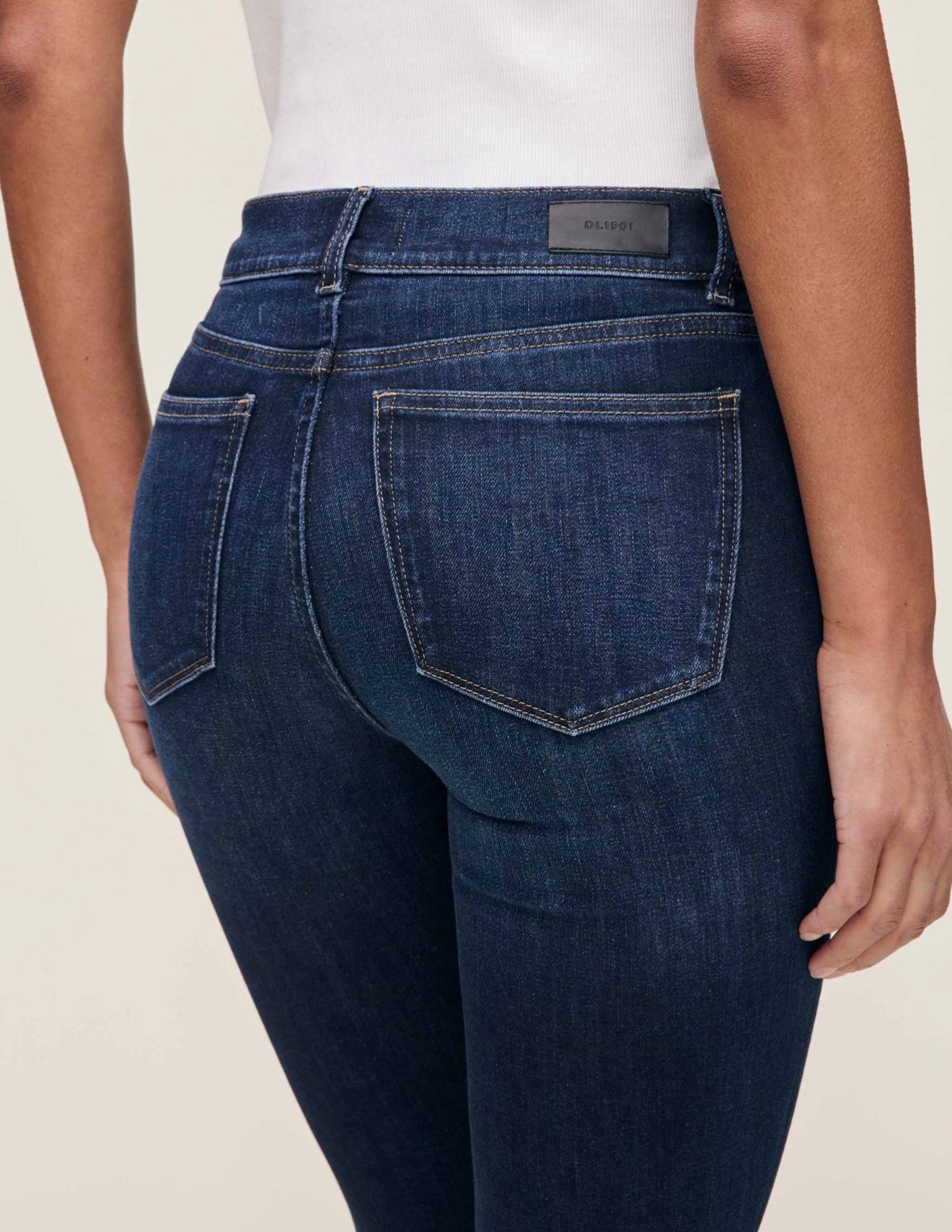 DL1961 Mara Straight Mid Rise Instasculpt Ankle Jeans - Eastside