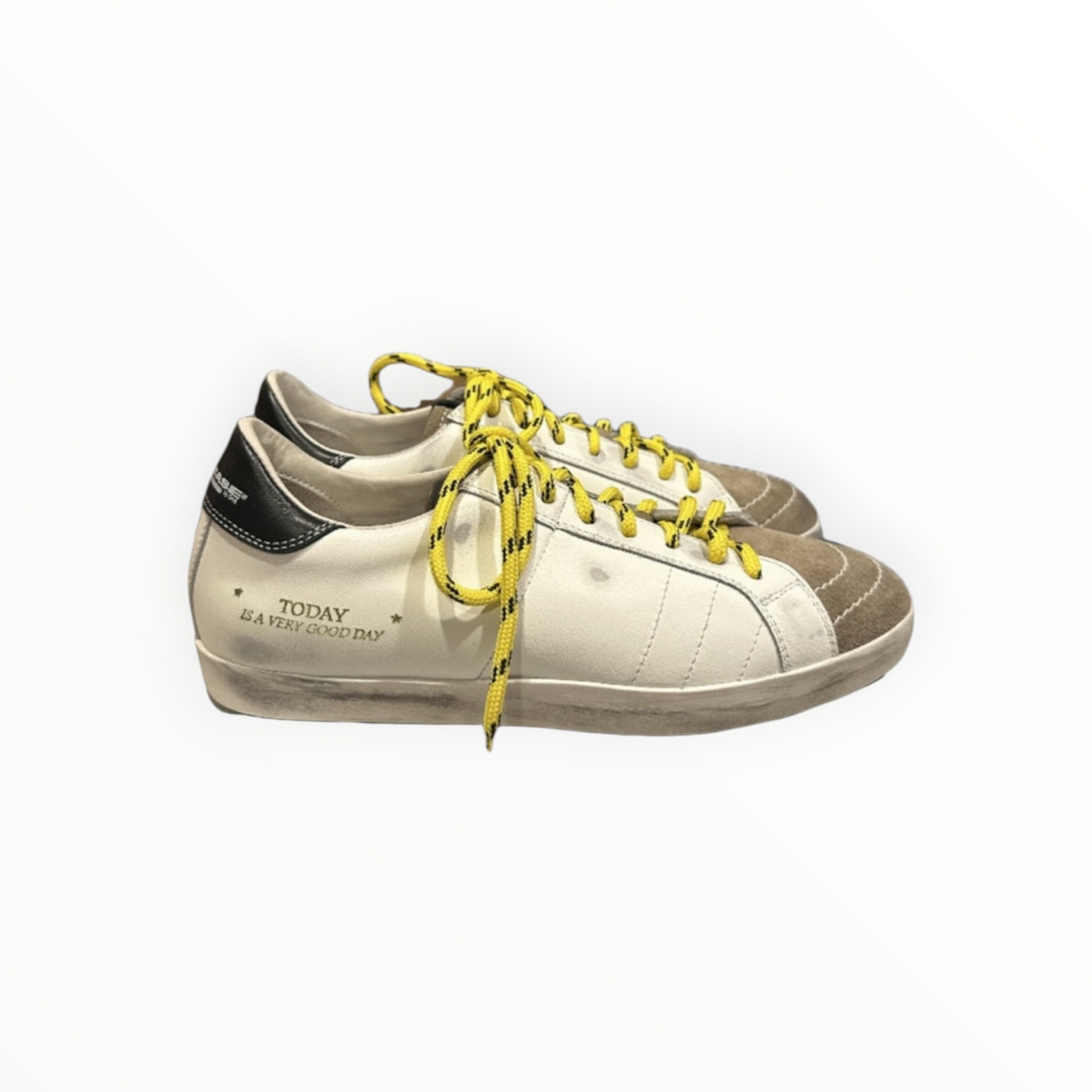 Primabase Suede Low Top Sneaker W/Yellow Laces - White