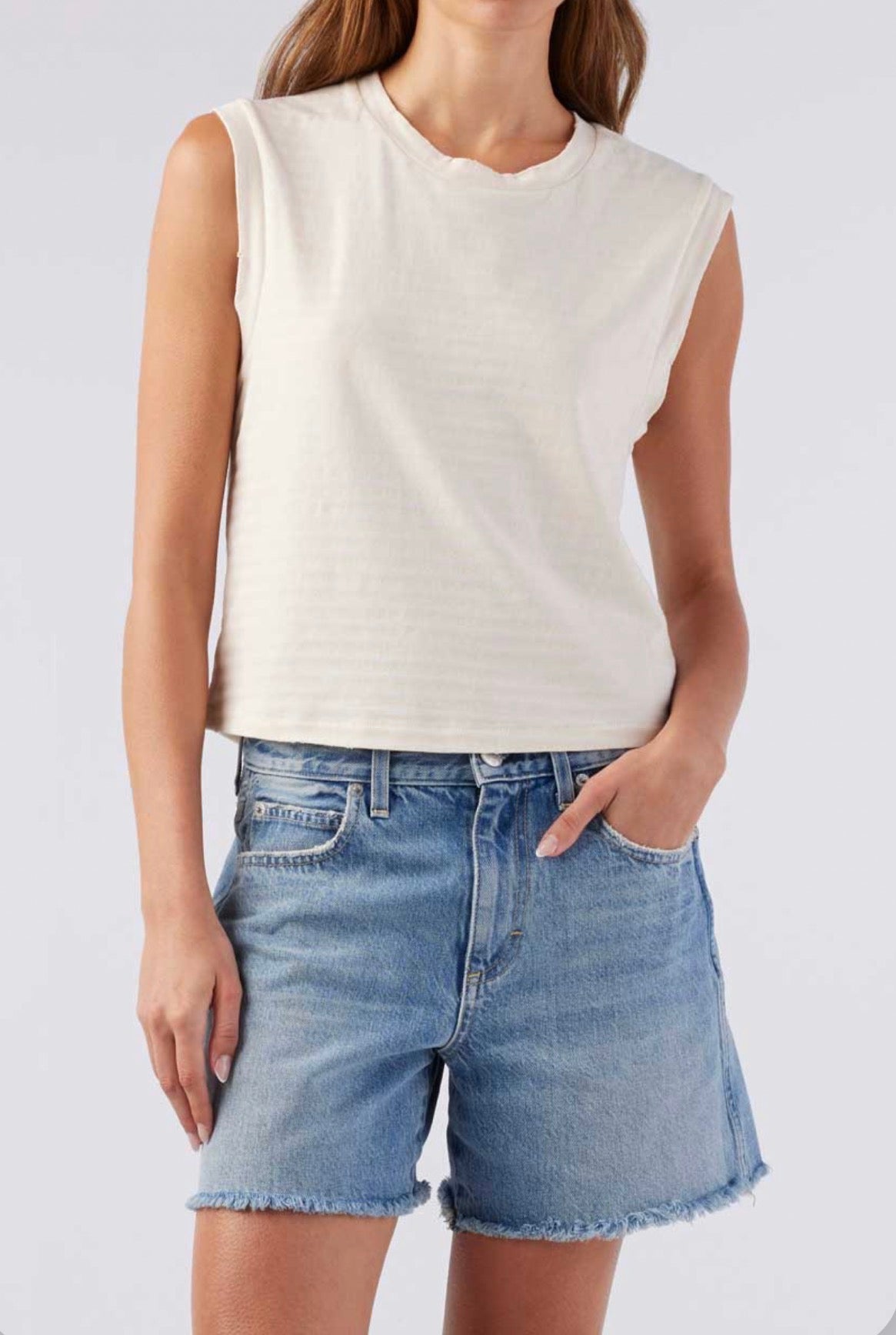 AMO Sleeveless Babe Tee - Natural