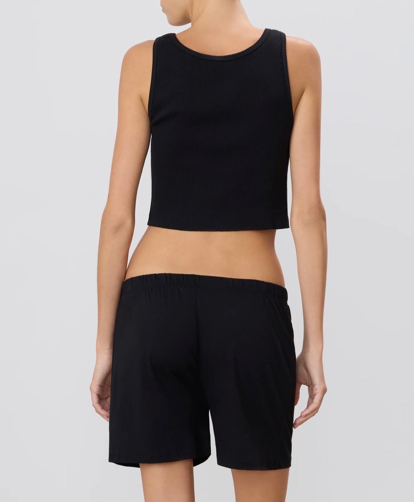 ÉTERNE Cropped Scoop Neck Tank - Black