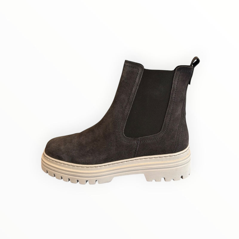 Gabor Chunky Chelsea Boots
