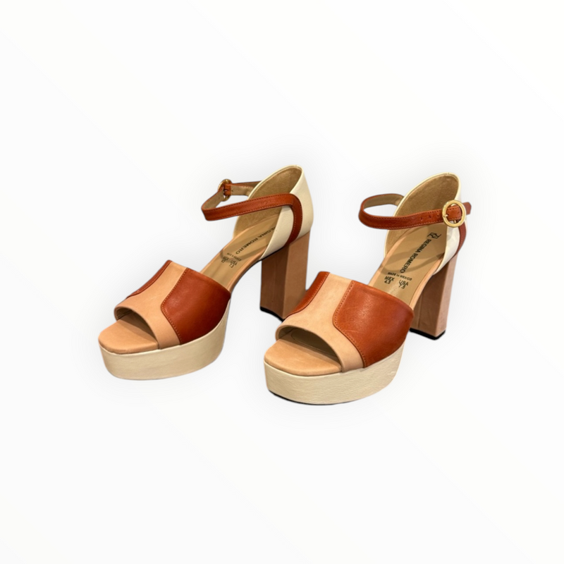 Regina Romero Poppy Daphne Platform - Terracotta