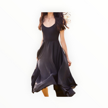 Black Iris Shay Dress - Black