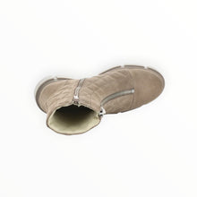 Bos. & Co. Lane Round Toe Boots - Sand