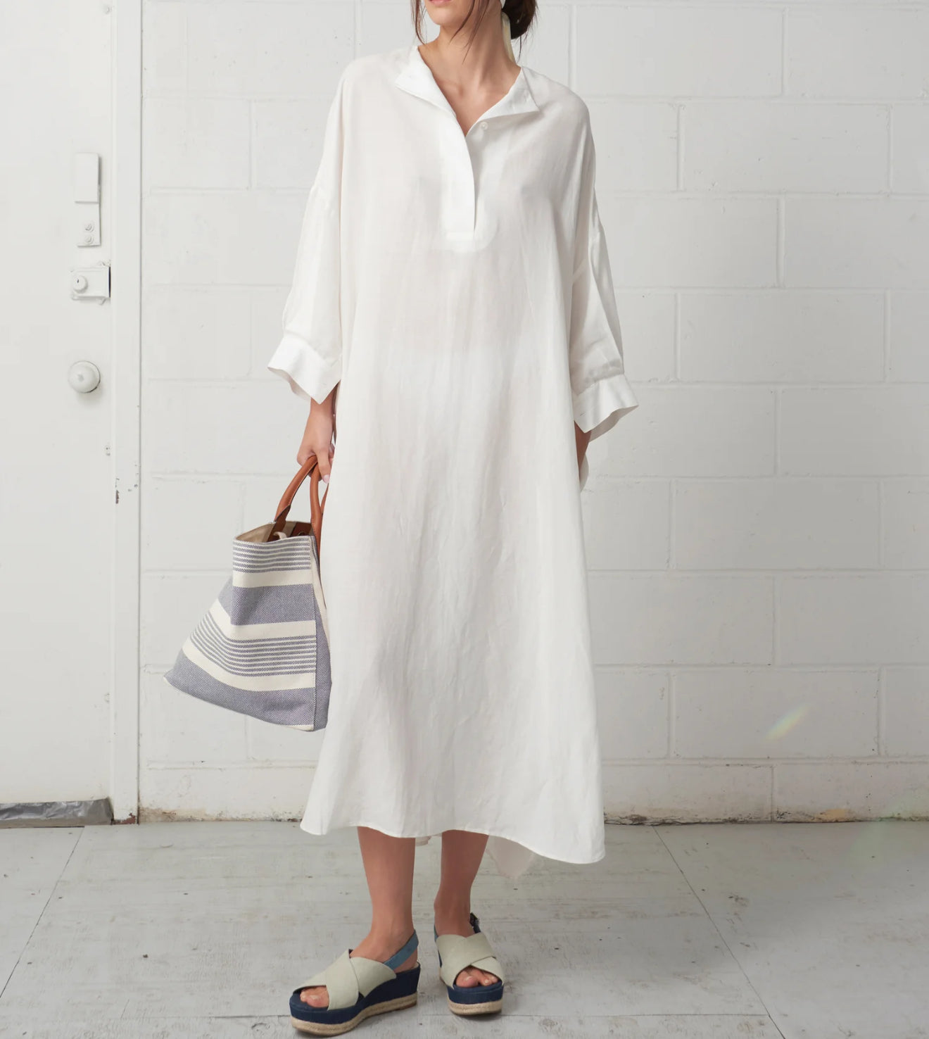 WE-ARE4 Oversized Kaftan - White