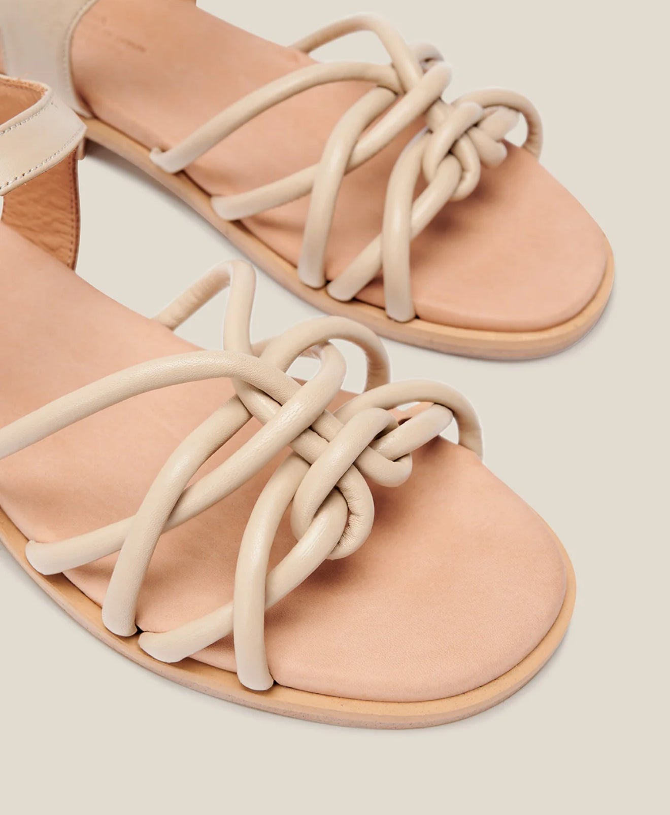 Naguisa Lou Sandal - Beige