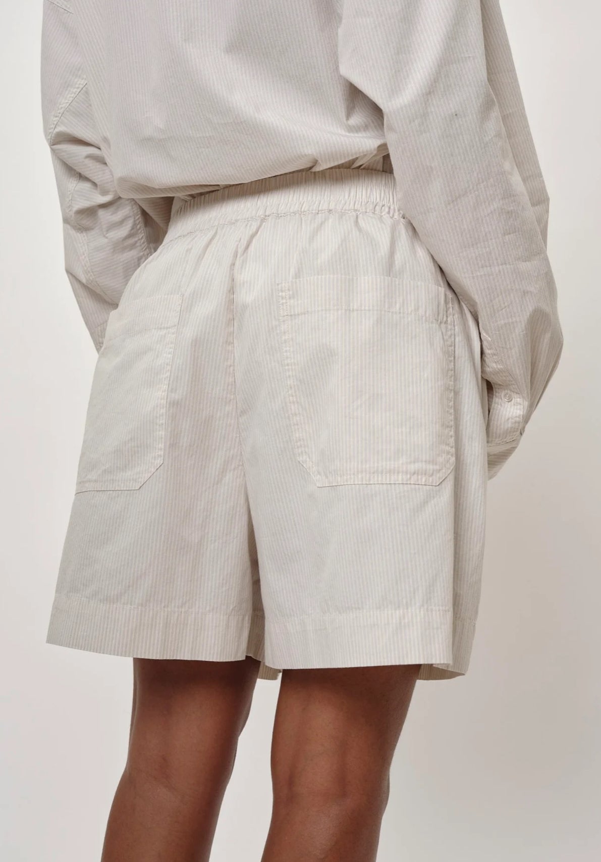 Herskind Alma Shorts - Creme Pinstripe