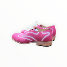 Esquival Handpainted Wingtip - Fuchsia