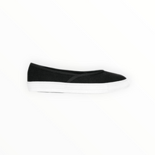 FUCHSIA Crossover Flats - Black