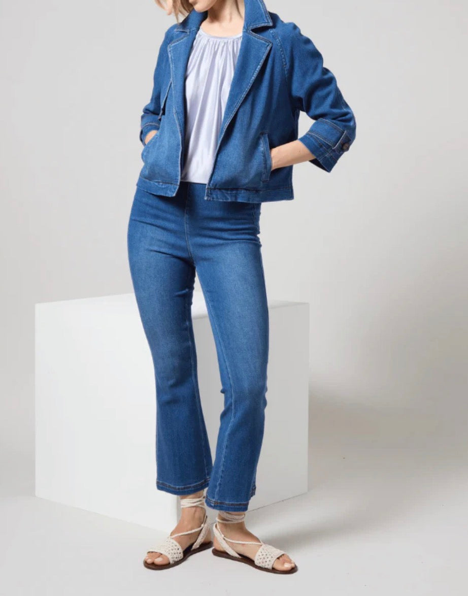 Lyssé Jade Stretch Tencel Flare Pant - Mid Wash