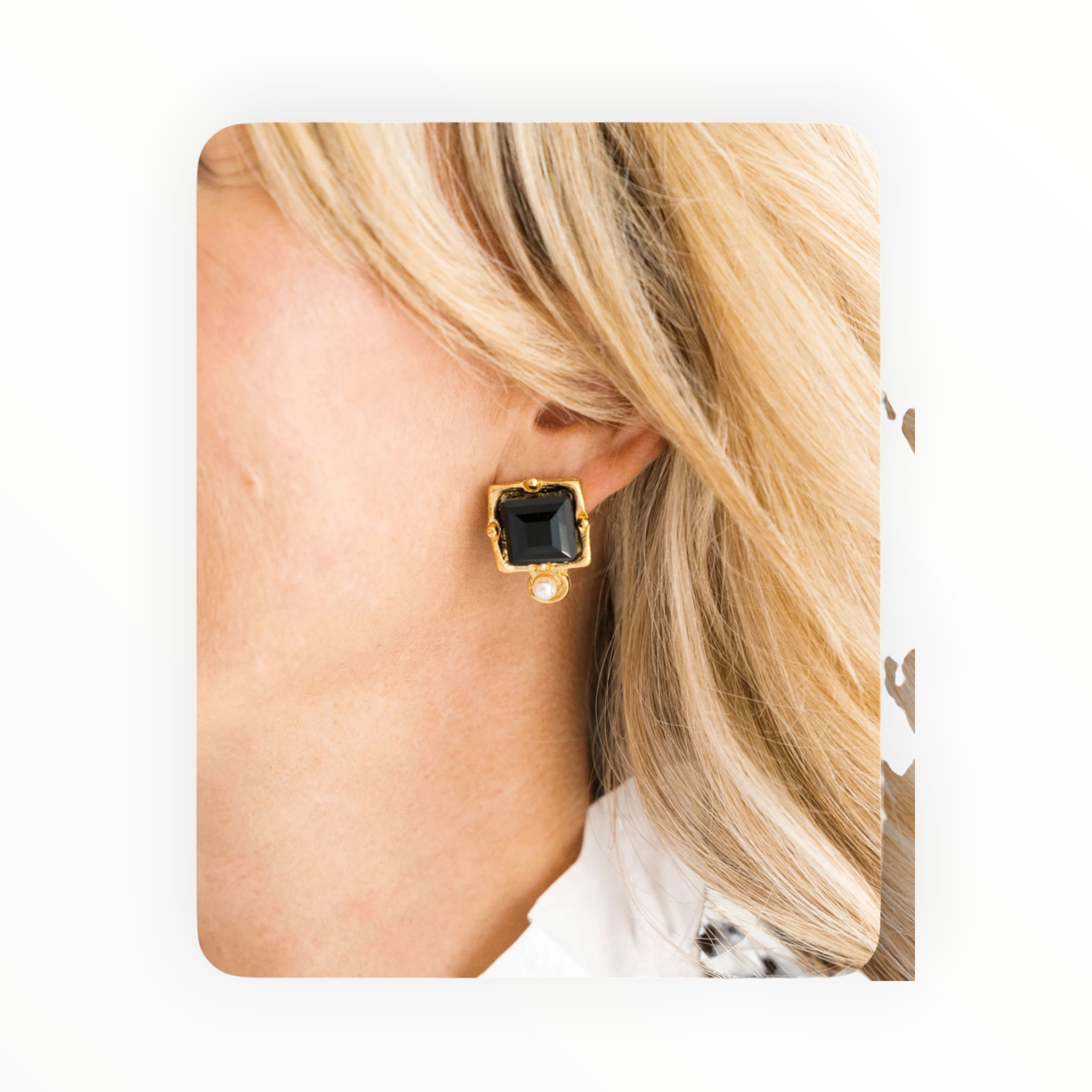 Susan Shaw London Studs - Black