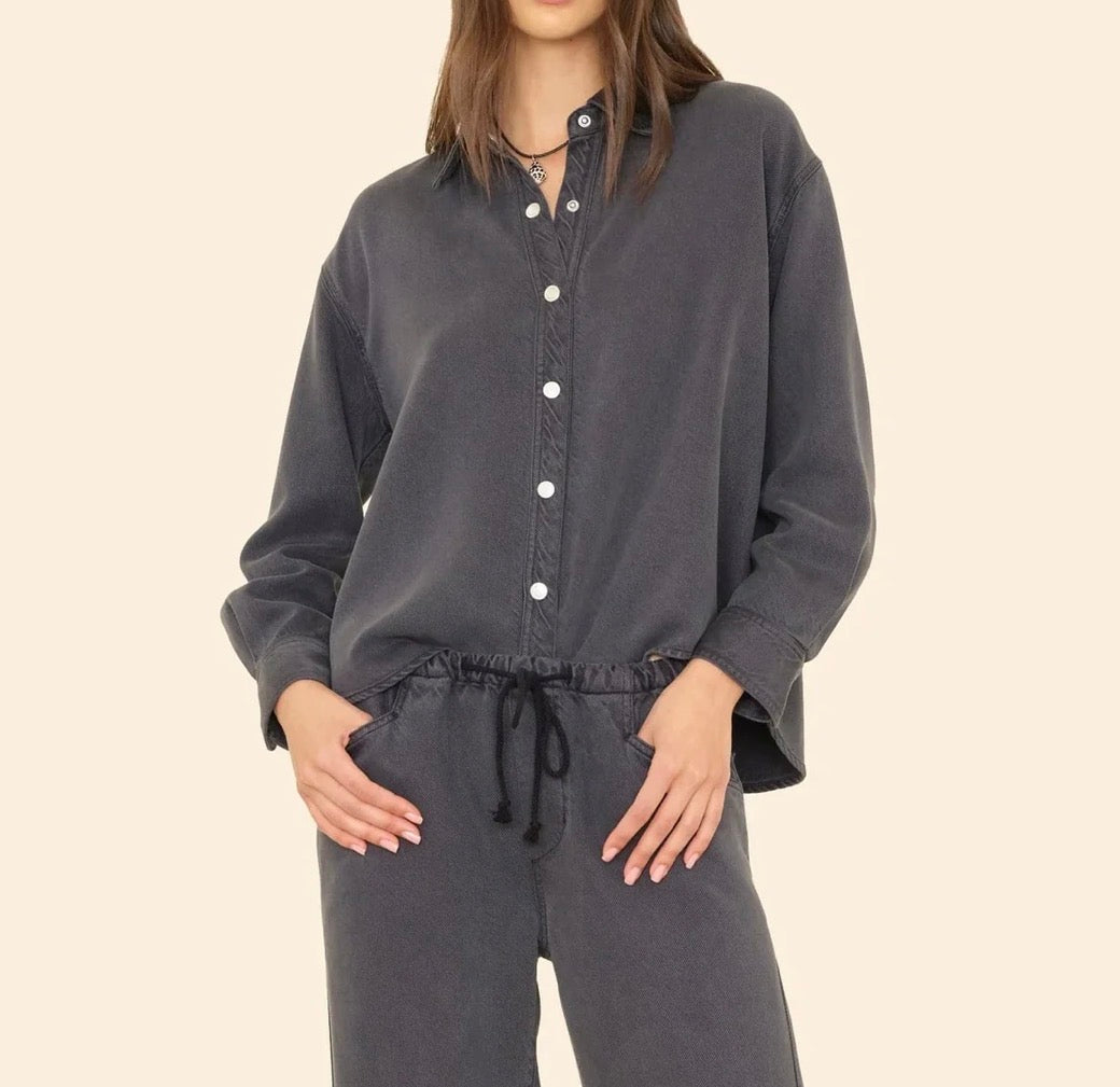 XiRENA Gia Shirt - Almost Black