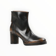 ALL BLACK Distressed Lady - Black
