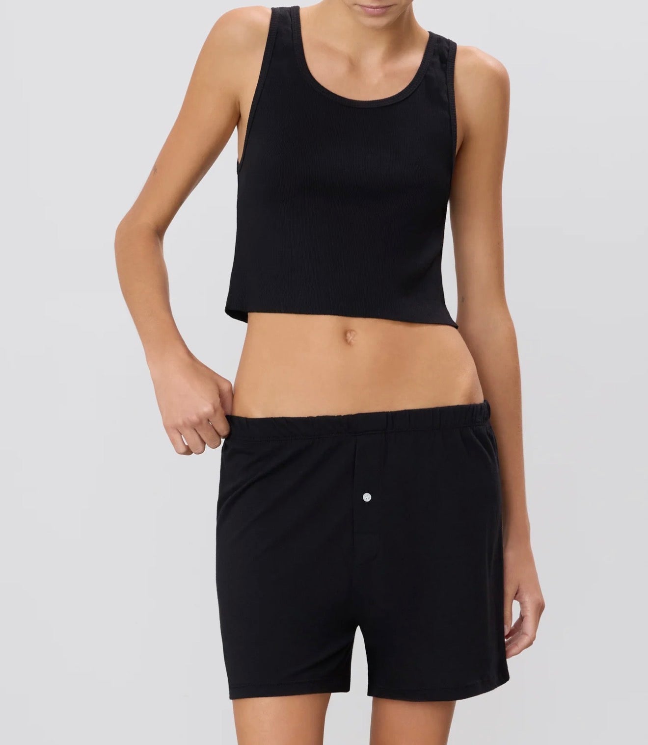 ÉTERNE Cropped Scoop Neck Tank - Black