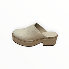 Frēda Salvador Suvi Clog - Beige Embossed Croc