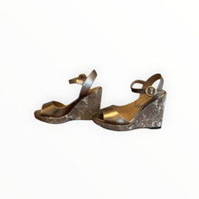 Regina Romero Martha Wedge
