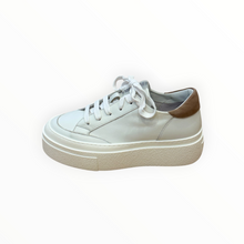 Andia Fora Izar Sneaker - White