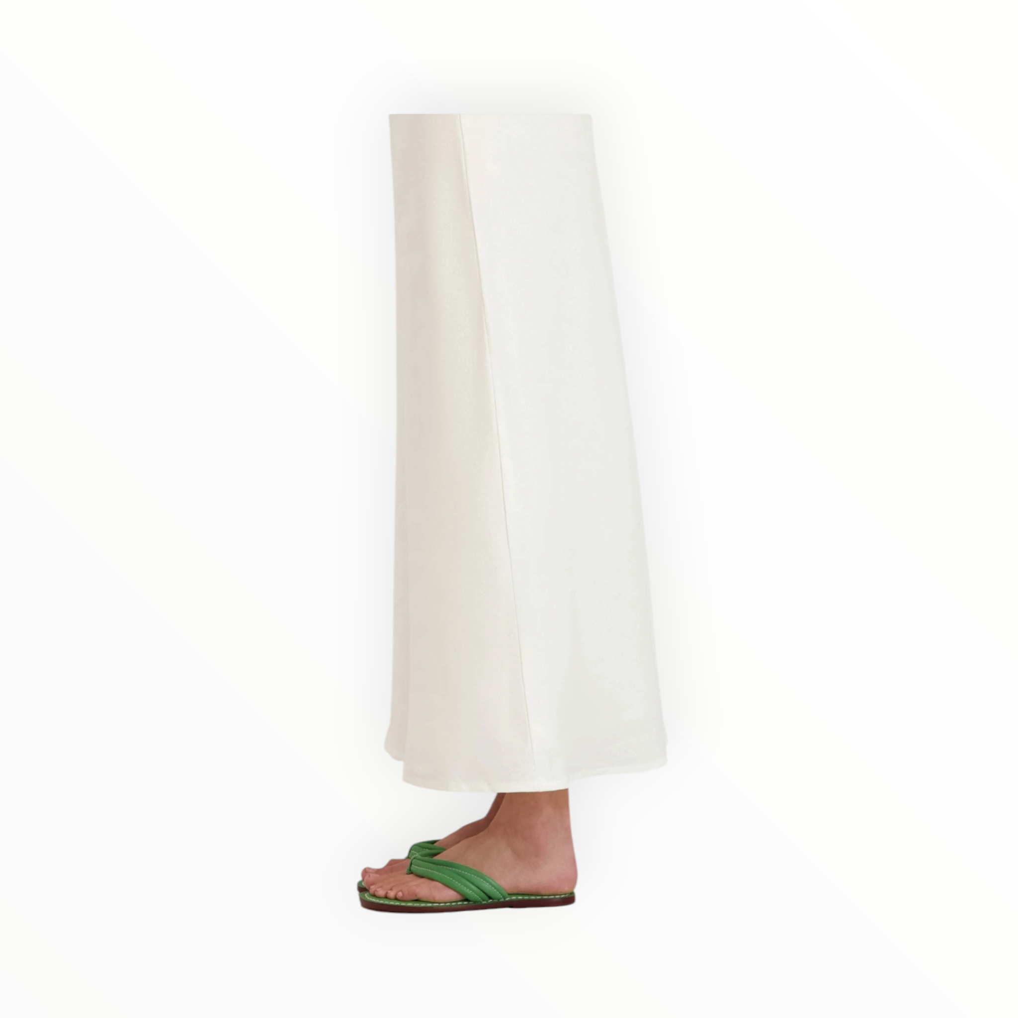 BERNARDO Miami Thong Sandal Kelly Green Antique Calf