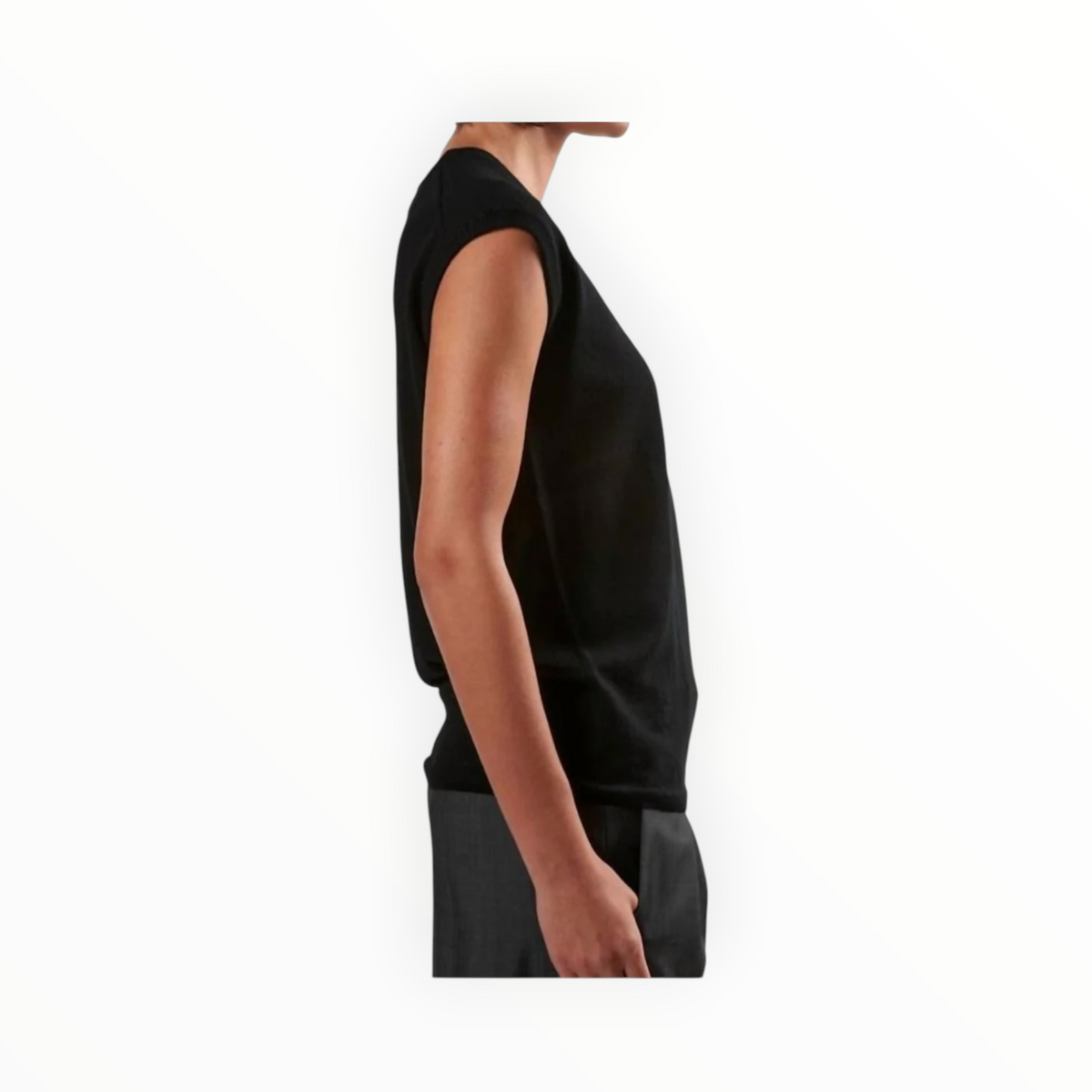 Barbara Bui Sleeveless Merino Crew Neck Sweater - Black