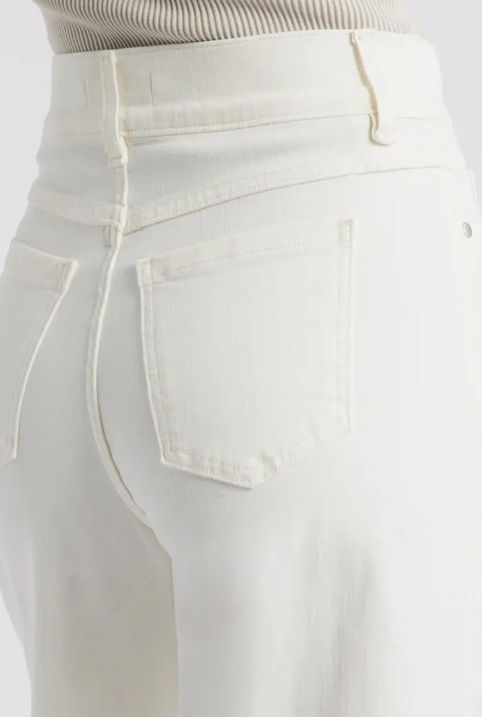 SPANXshape™ EveryWear Cropped Wide Leg Jeans - Chalk Wash
