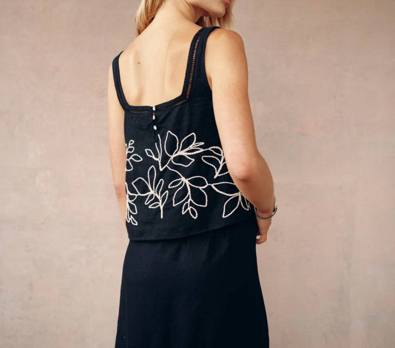 Bella Dahl Square Neck Ladder Trim Top - Black