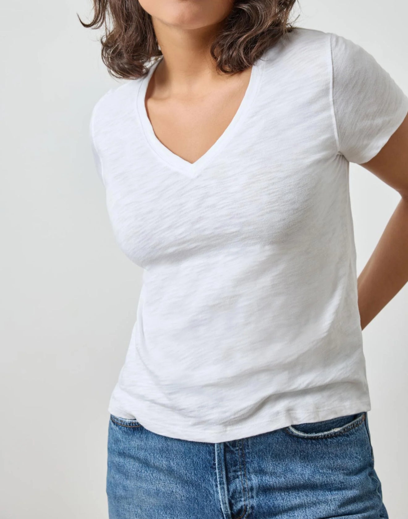 LILLA|P V Neck Back Seam Tee - White