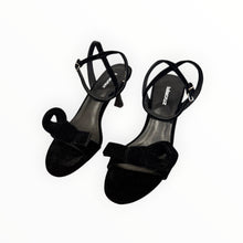 Lola Cruz Cynthia Velvet Heels 65 With Bow - Black