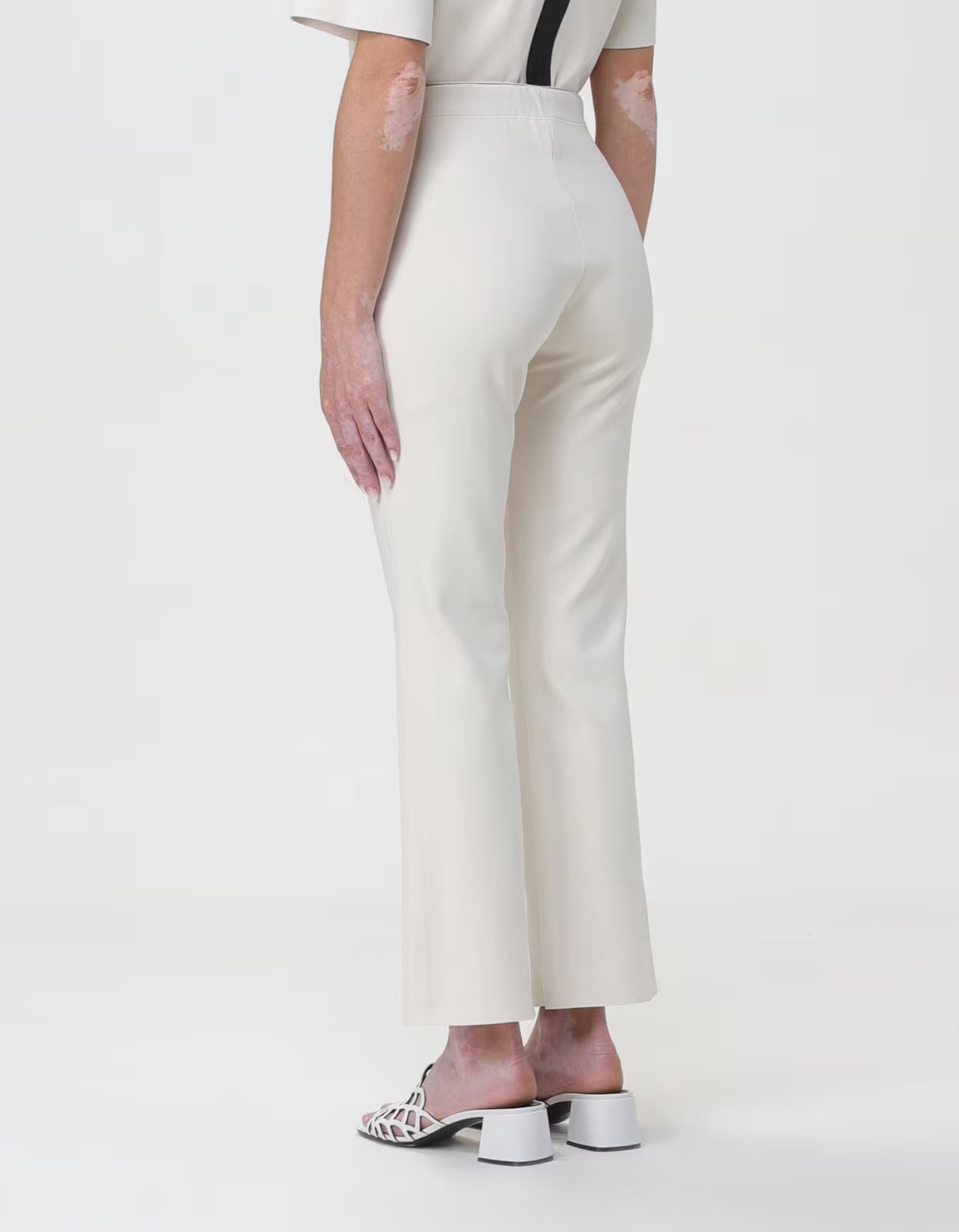 Liviana Conti Donna Pants - Almond