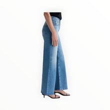 AG Jeans Saige Wide Leg - 18 Years Bisou