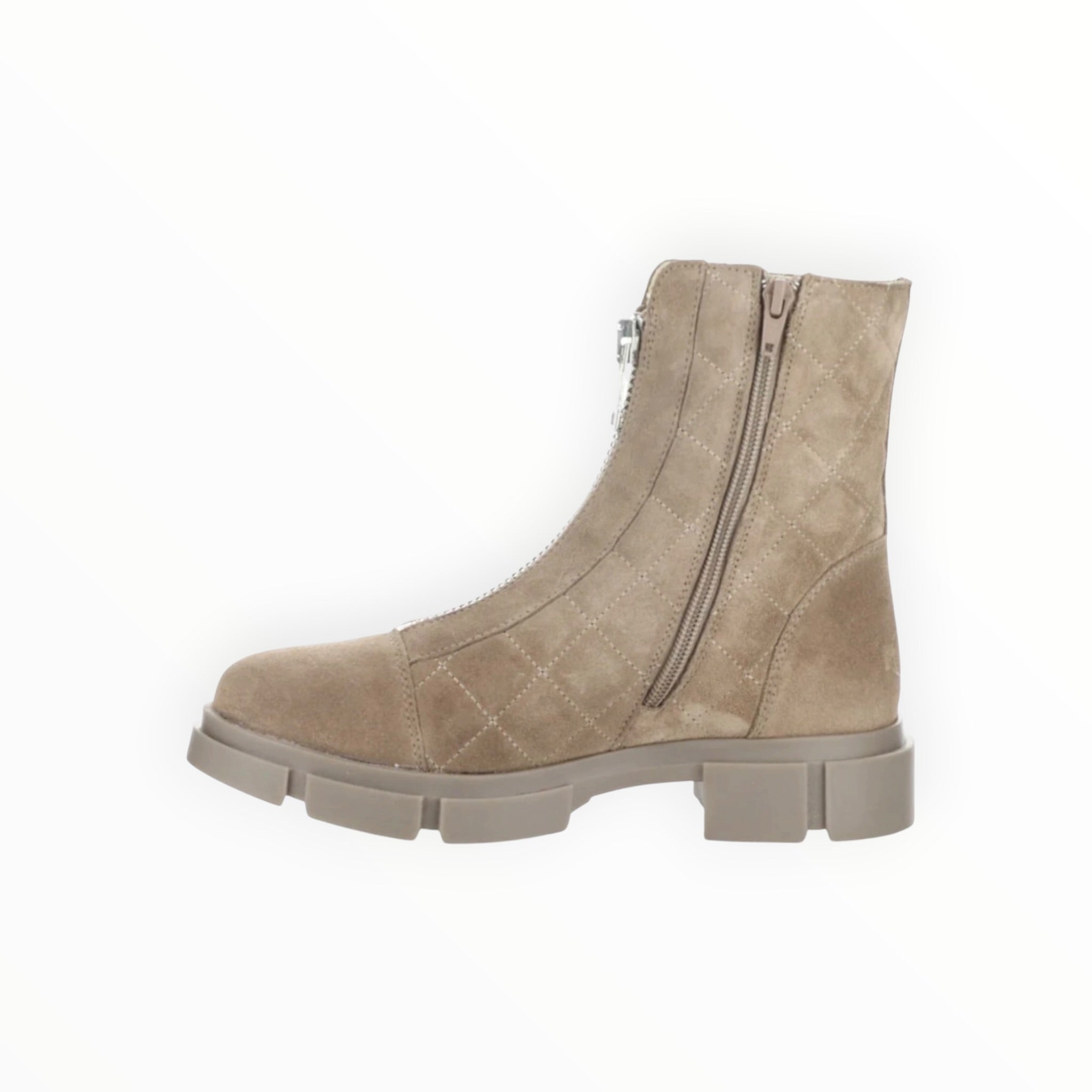 Bos. & Co. Lane Round Toe Boots - Sand