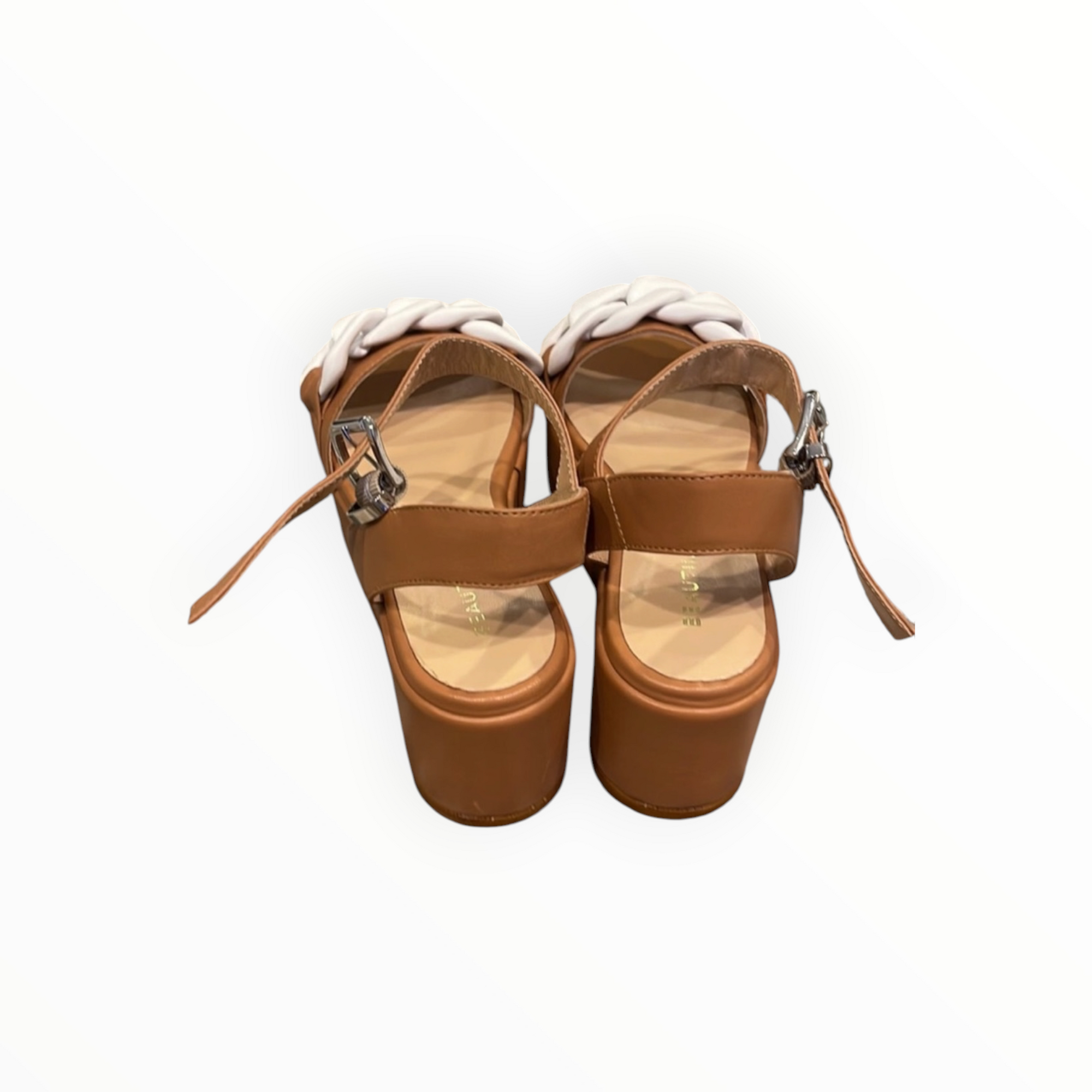 Beautiisoles by Robyn Shreiber Melanie Wedge
