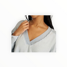 The Great. The V-Neck Sweatshirt - Grey