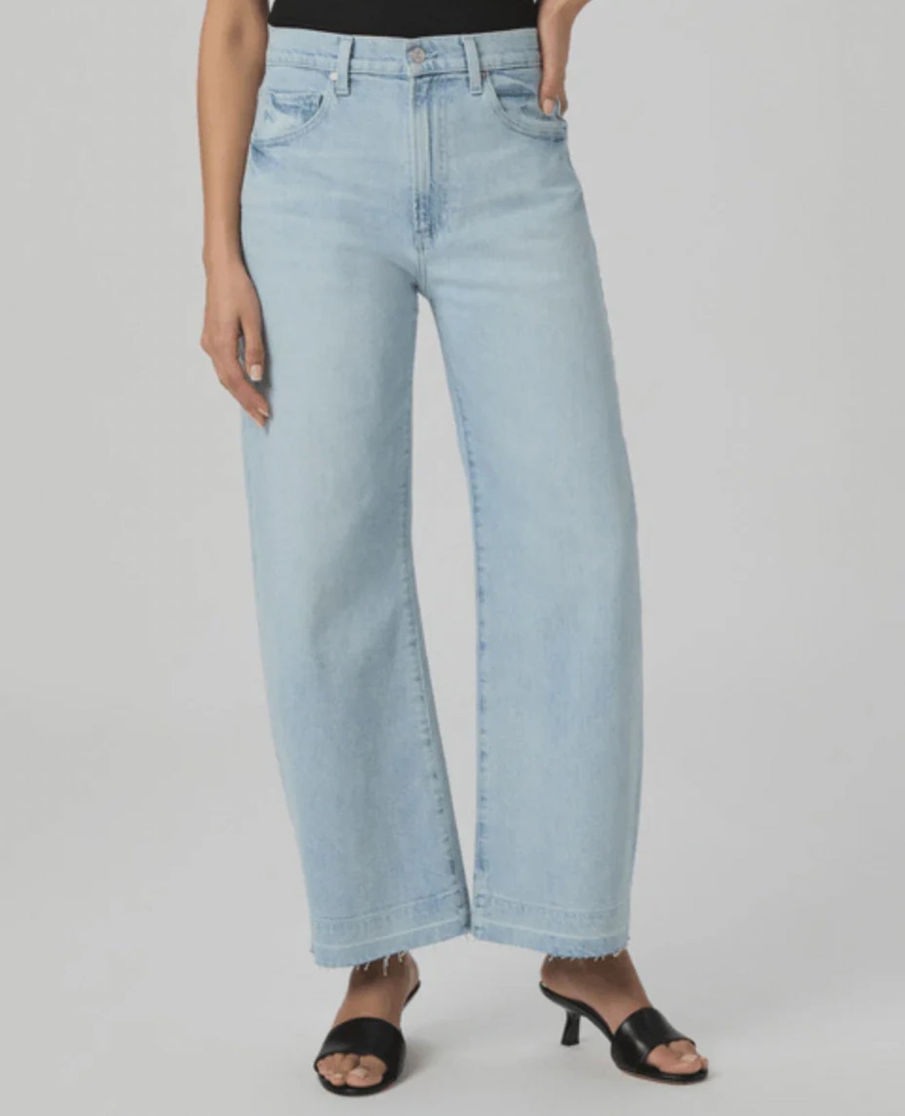 Paige Arellia Ankle Jeans With Wide Undone Hem - Fernanda