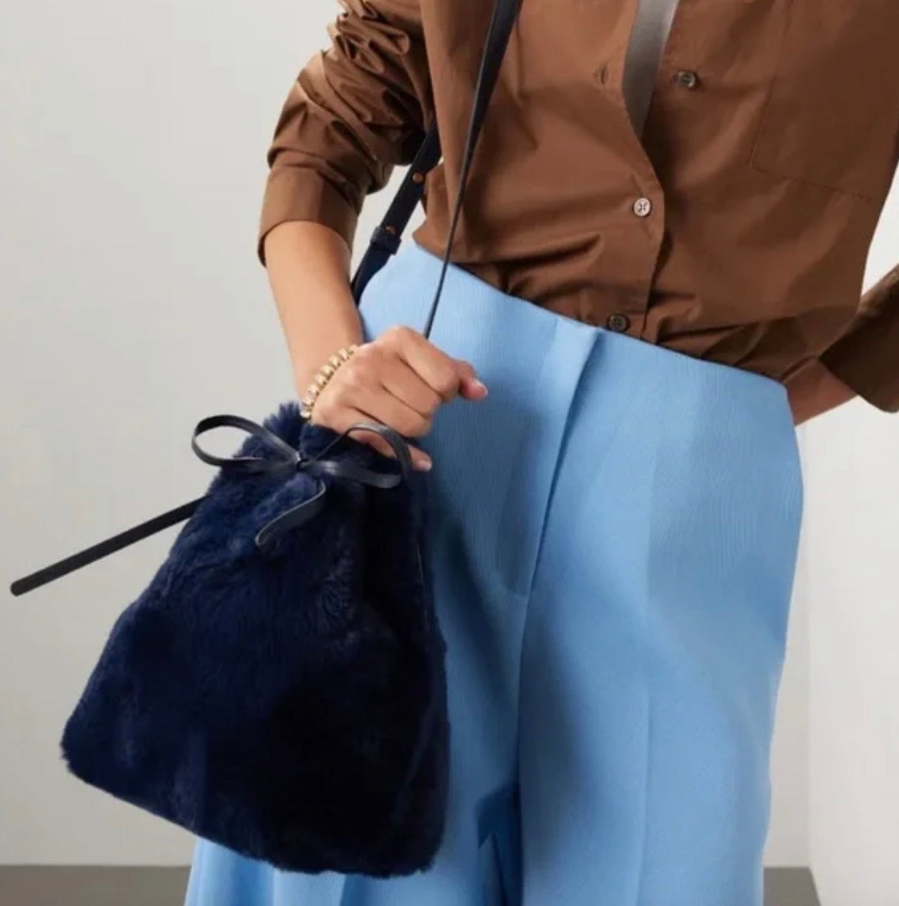 Apparis Mansur Gavriel Mini Bucket Bag - Blackberry