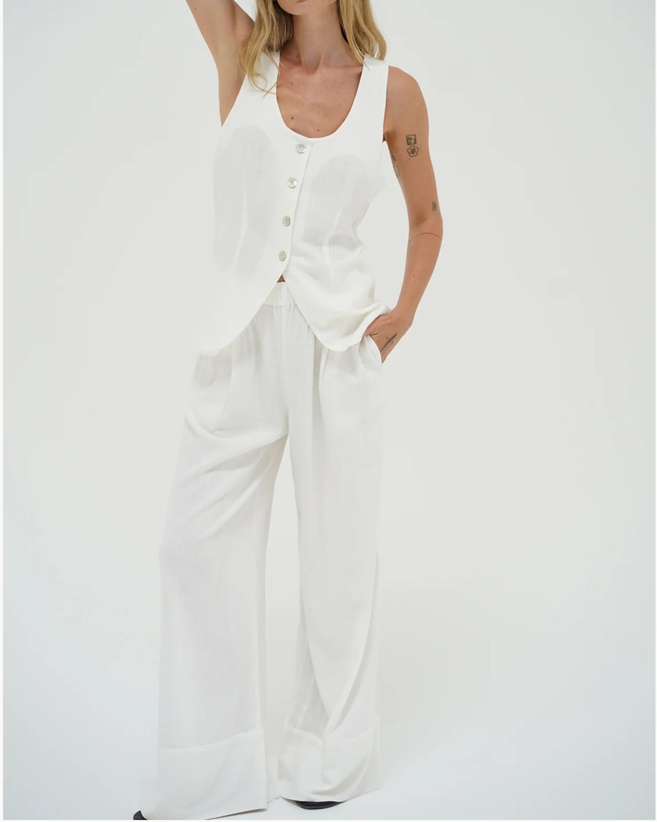 LNA Long Line Linen Vest - Whisper White