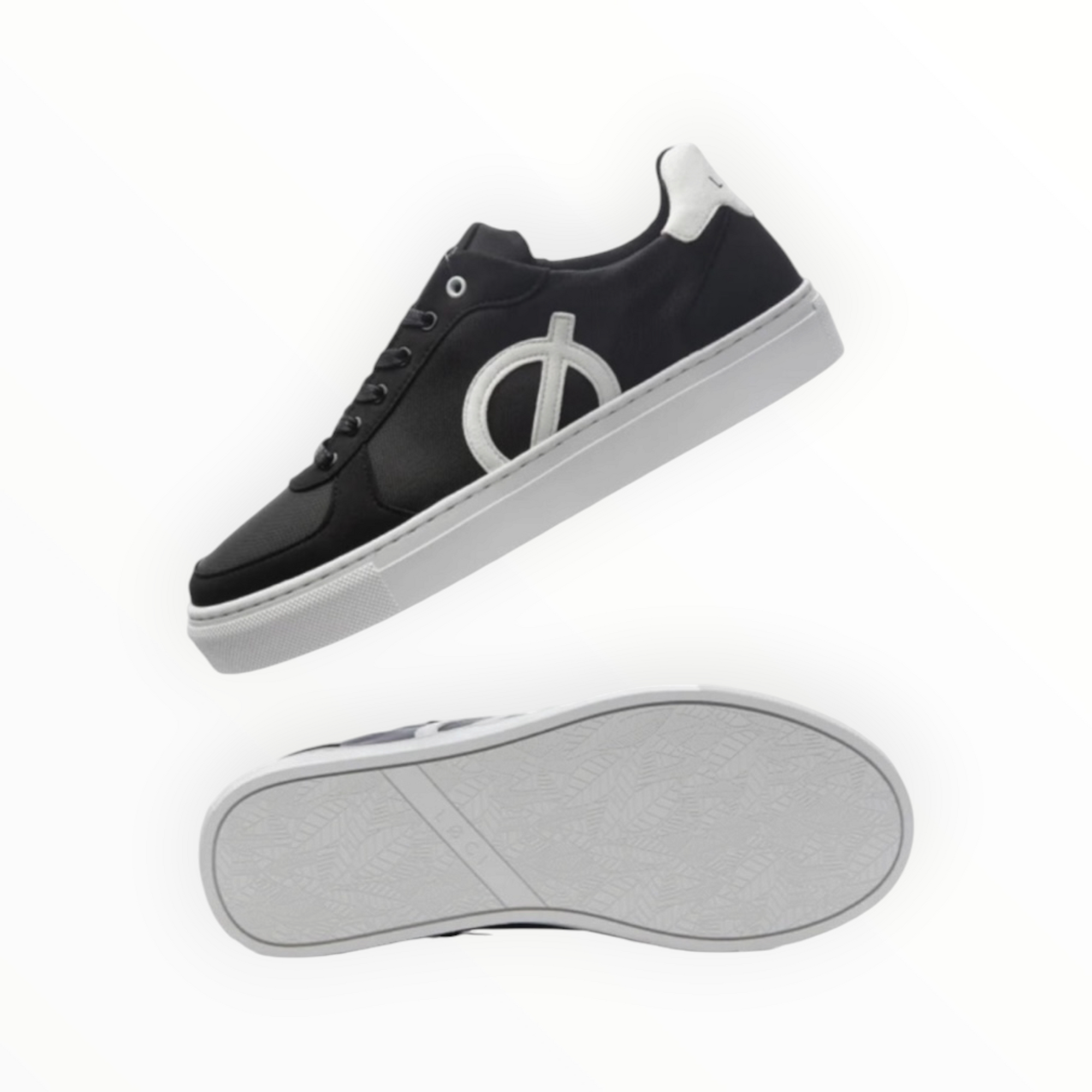 LØCI Classic Sneaker - Black/White