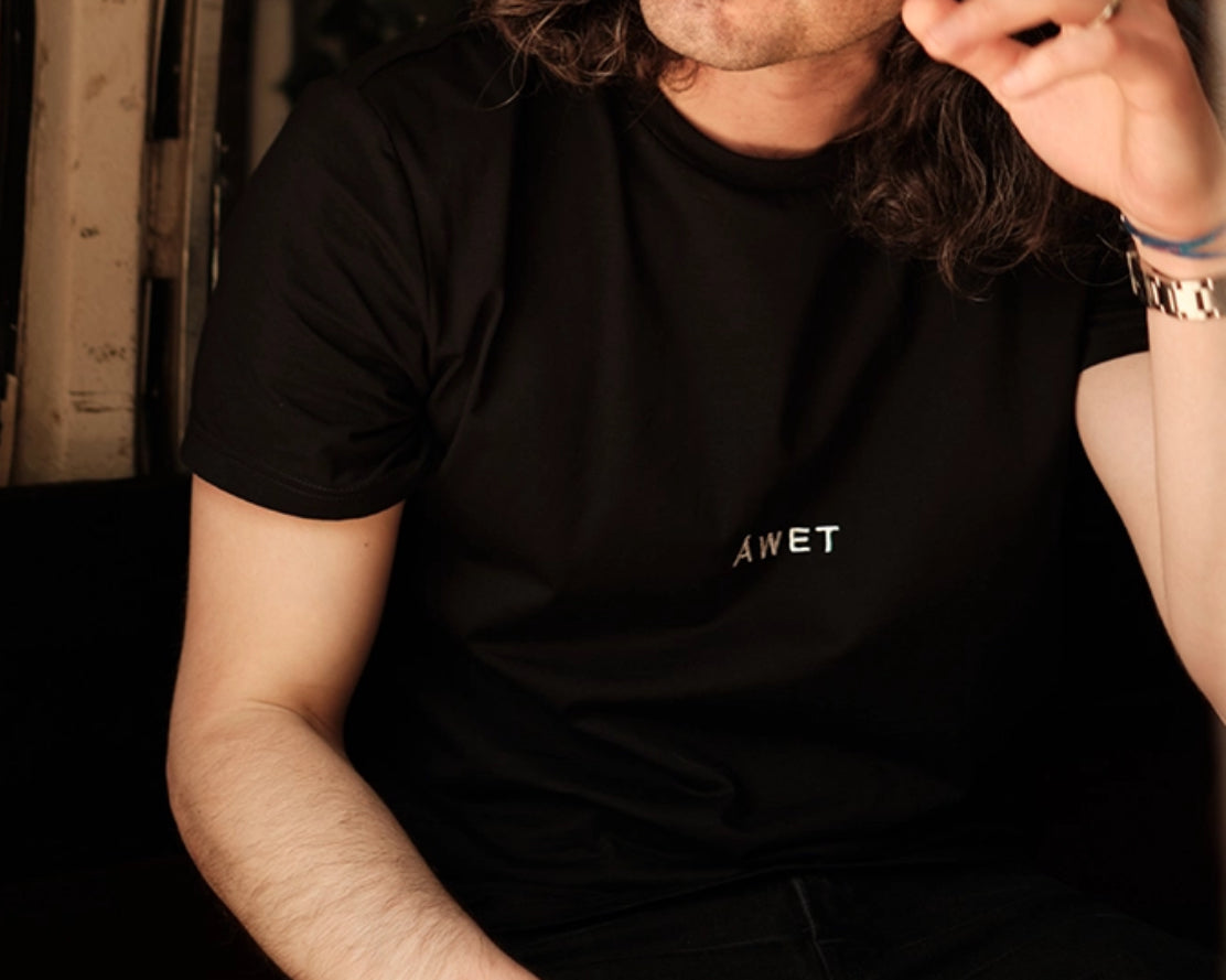 ÁWET Unisex Nolita Tee - Black