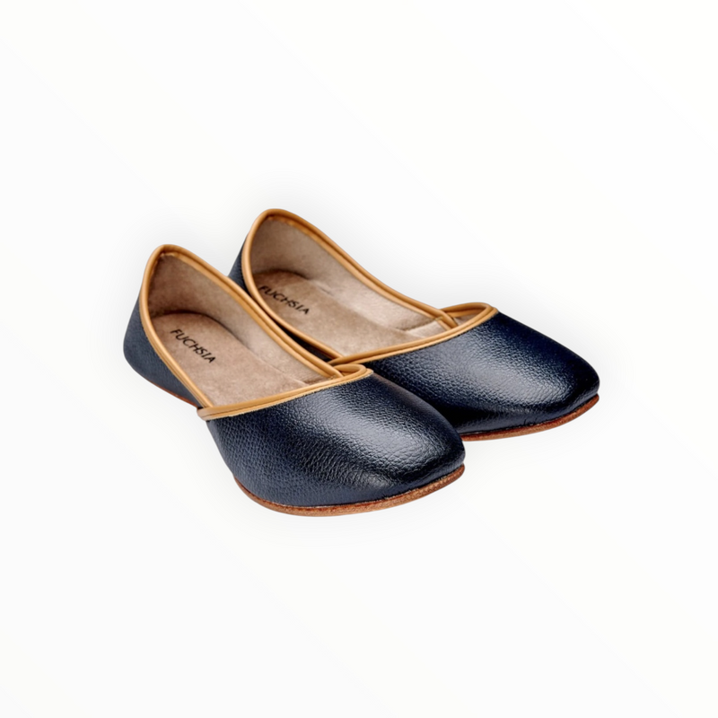 FUCHSIA Classic Flats - Black