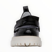Beautiisoles Frederica Patent Leather Loafer - Black