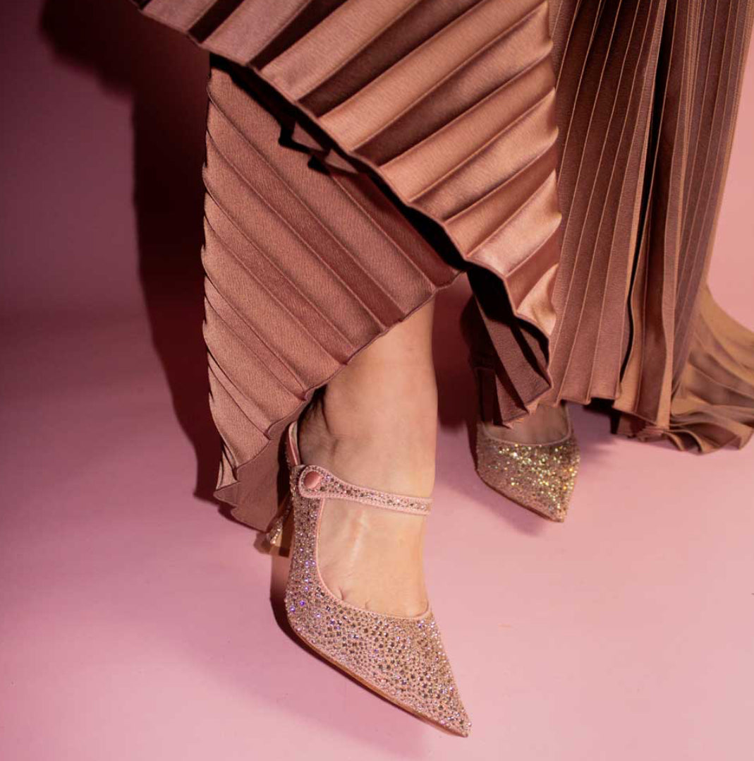 Lola Cruz Opera Blush Crystal Crystal Embellished Pump