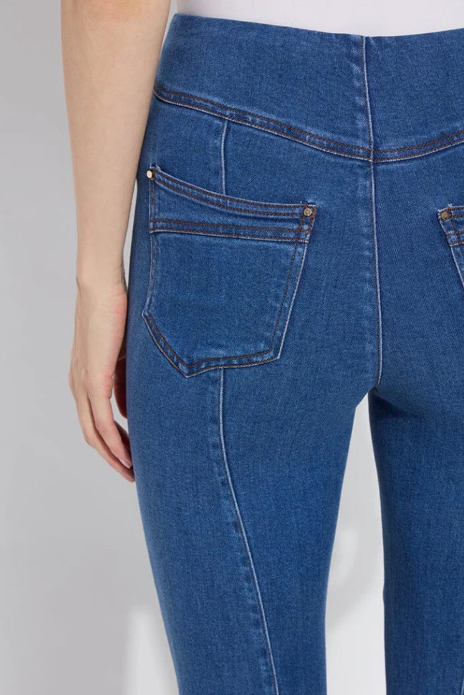 Lyssé Jade Stretch Tencel Flare Pant - Mid Wash