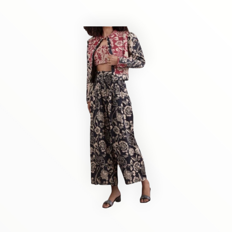Let Me Be Willow High Waisted Floral Pants - Navy