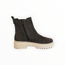 Gabor Chunky Chelsea Boots
