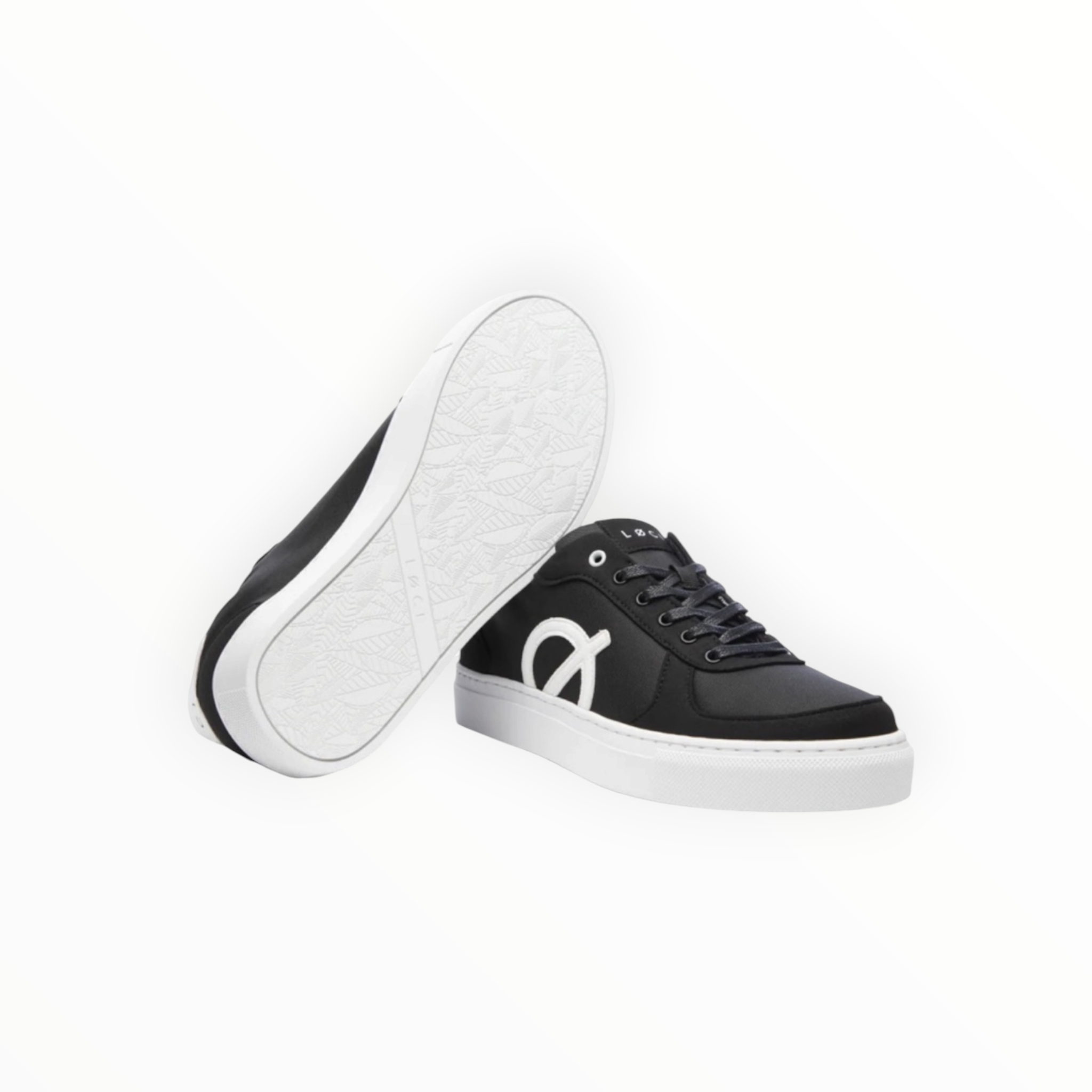 LØCI Classic Sneaker - Black/White