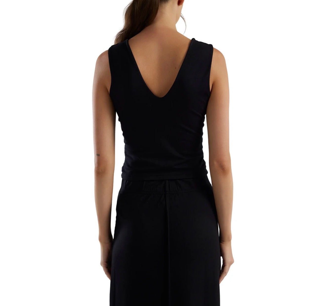 Les Tien Blake Deep V Tank - Jet Black