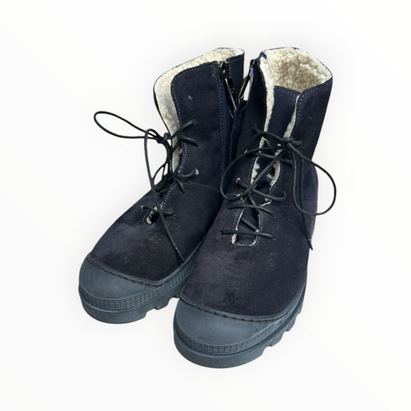 Lofina Lace Up Suede Boots W/Shearling Interior - Navy