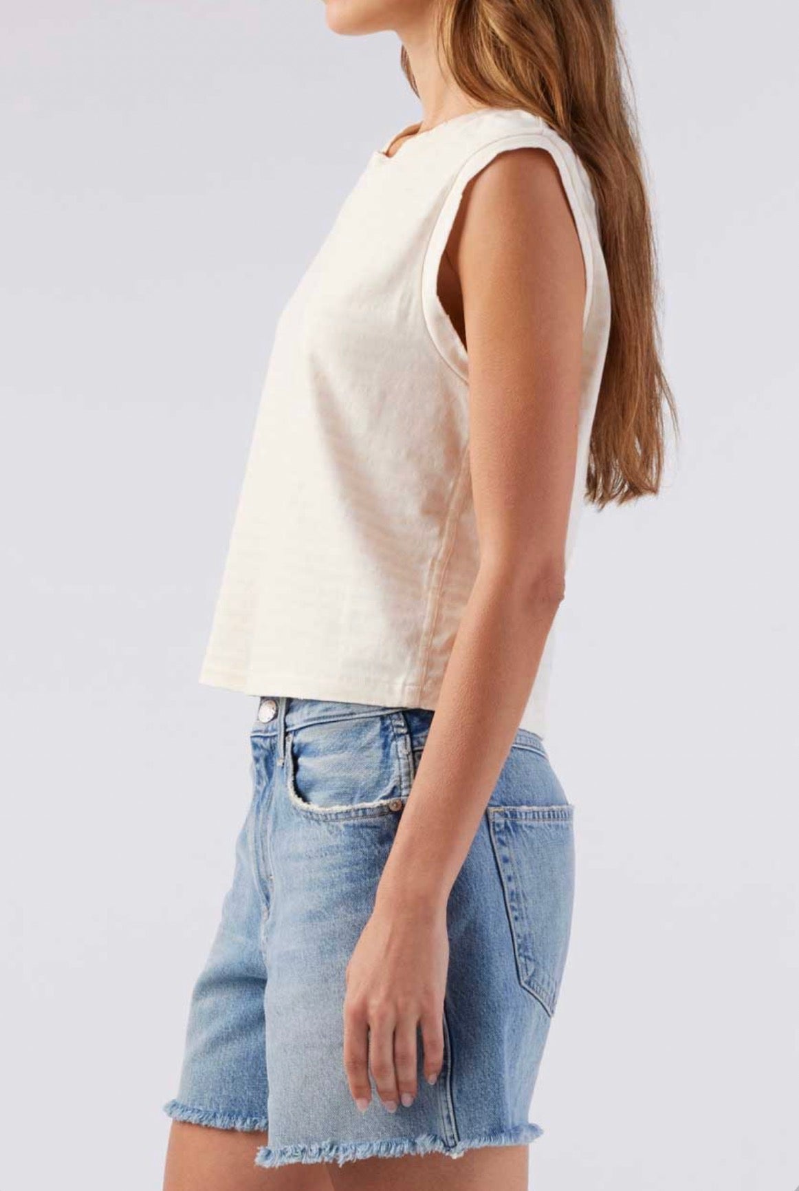 AMO Sleeveless Babe Tee - Natural