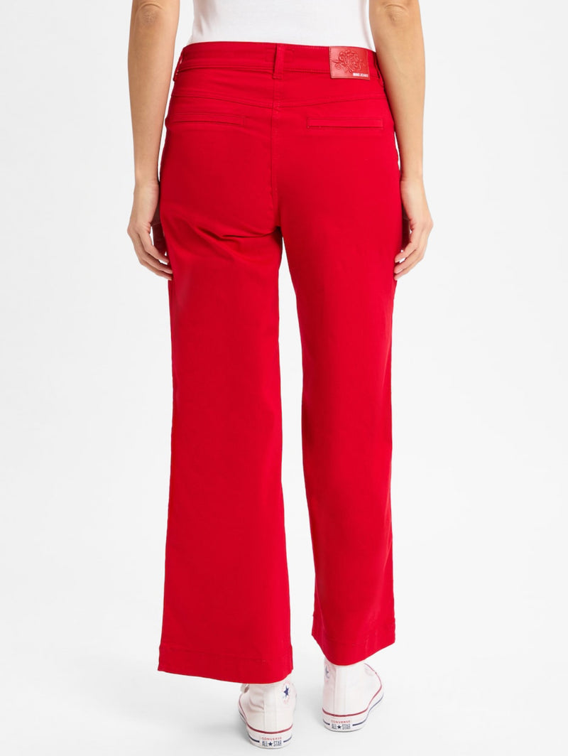 MAC Dream Wide Pocket
In Red