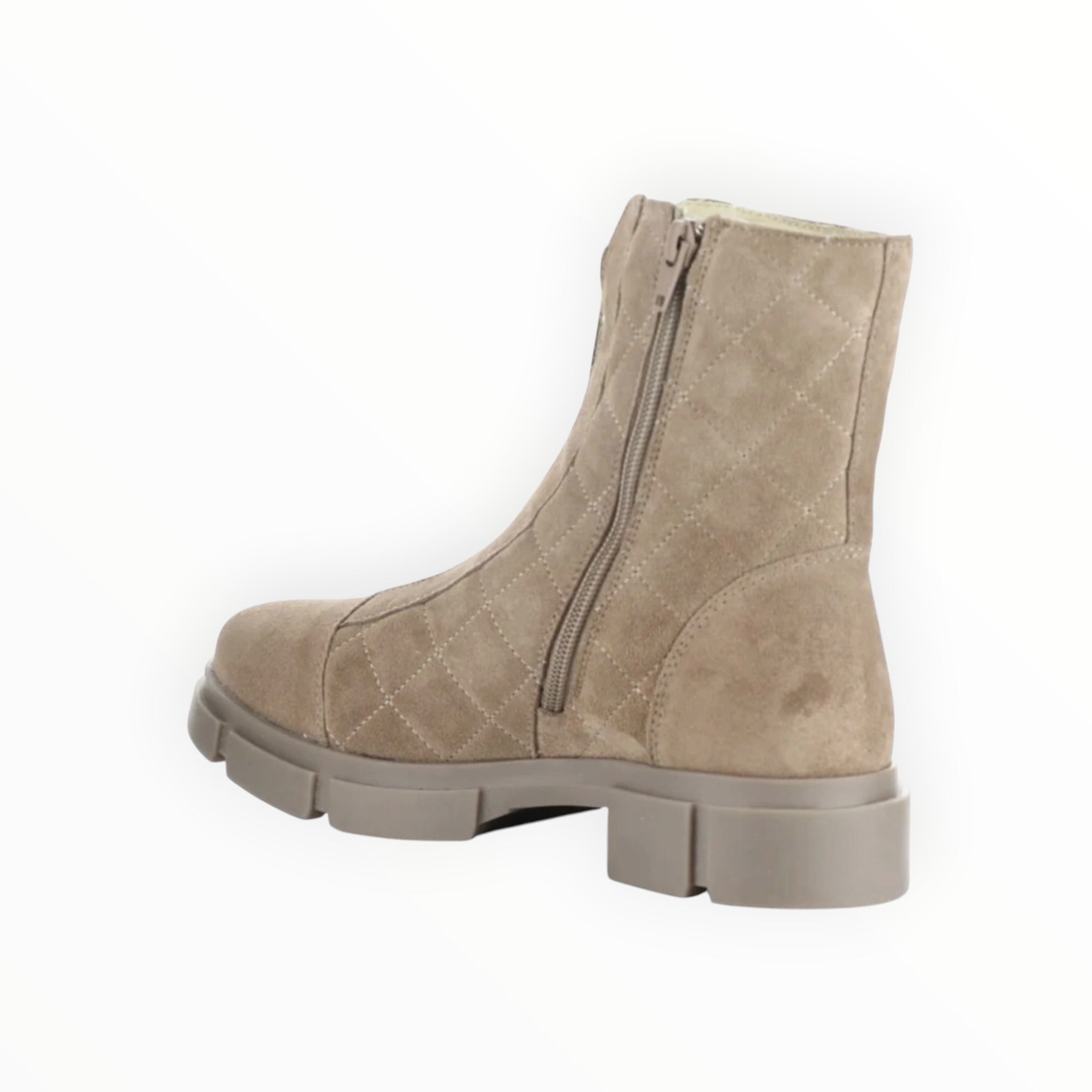 Bos. & Co. Lane Round Toe Boots - Sand