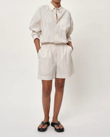 Herskind Alma Shorts - Creme Pinstripe